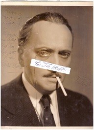 THEODOR LOOS (1883-1954) deutscher Theater- und Filmschauspieler, 1935 ernannte ihn Goebbels zum Reichskultursenator, 1937 folgte die Ernennung zum Staatsschauspieler durch Adolf Hitler. Er ist unter anderem durch seine Rollen in Filmen von Fritz Lang bekannt.